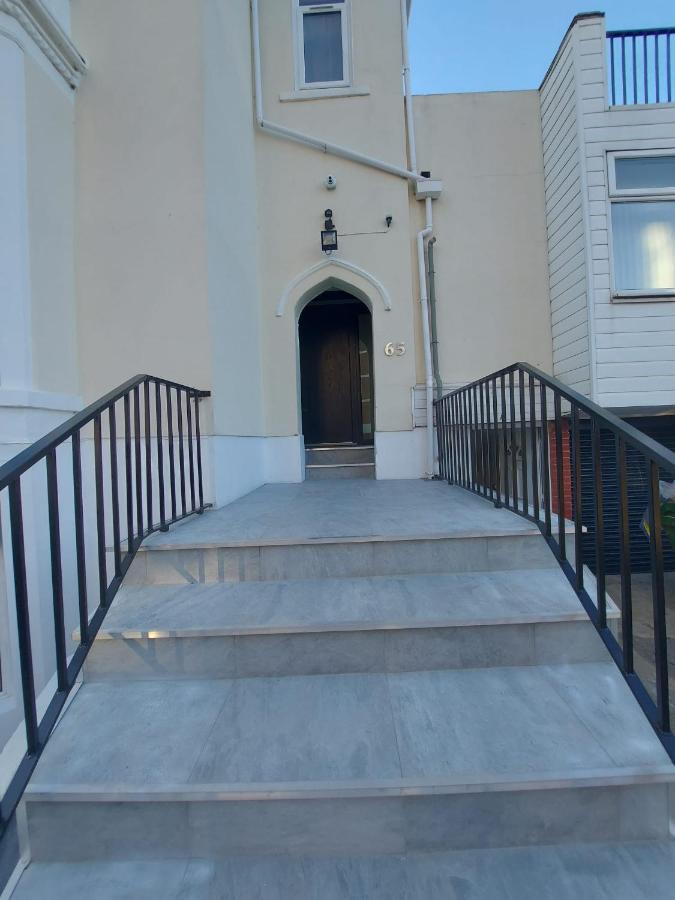 Inn By The Sea, Portsmouth - En Suite Rooms With Sea View Possible, Parking Ev 22Kw Exterior foto